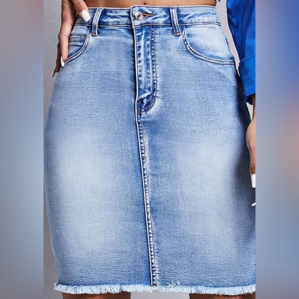 Spit Back Denim Skirt Light Wash Size L